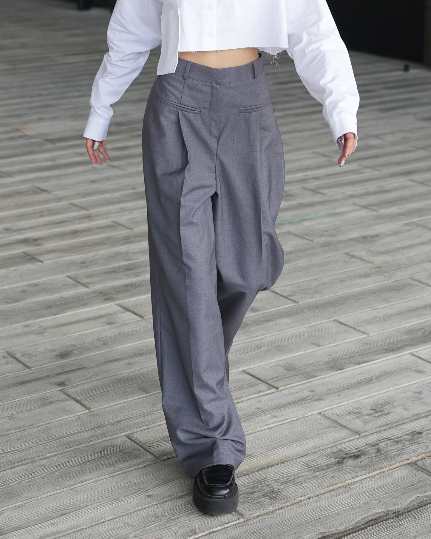 Front fake pocket detail wide-leg suit trousers