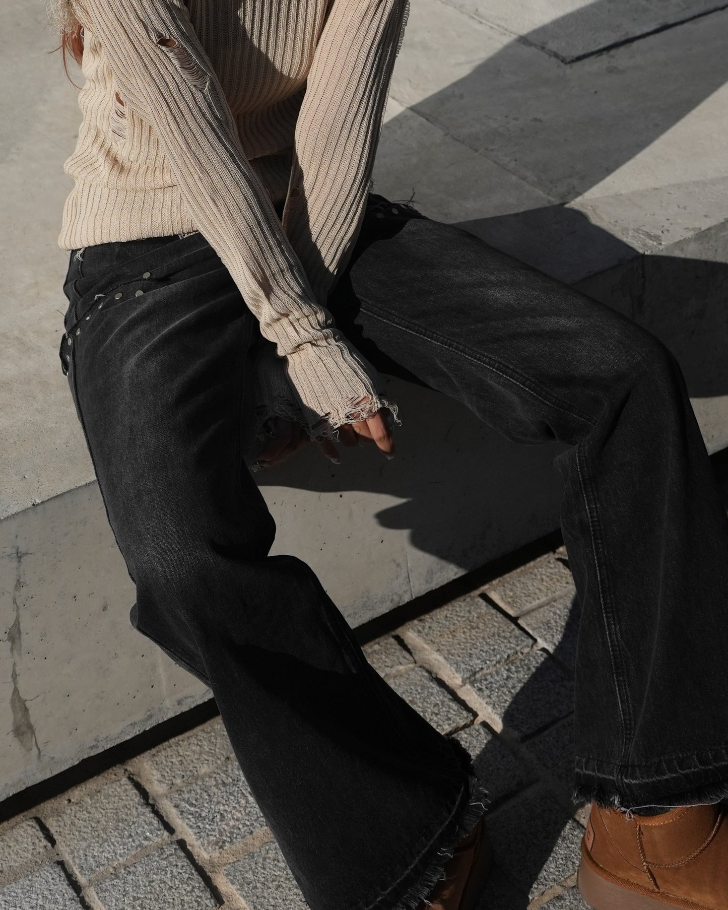 Raw edge cut out jeans