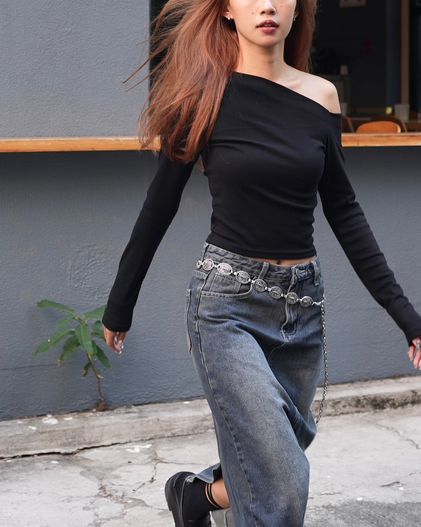 One shoulder long sleeves top