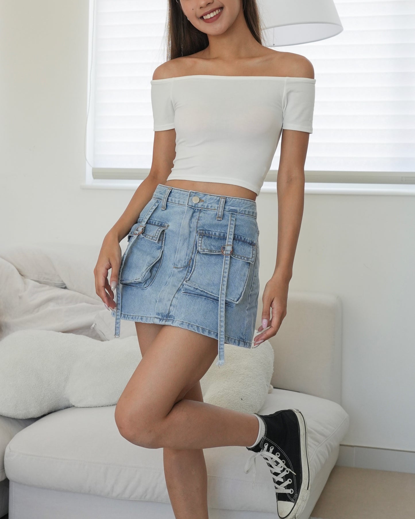 Pocket front mini skirt