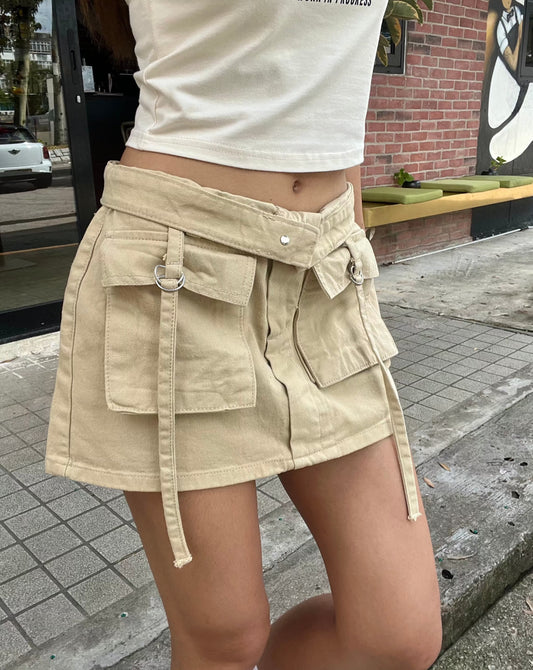 Pocket front mini skirt