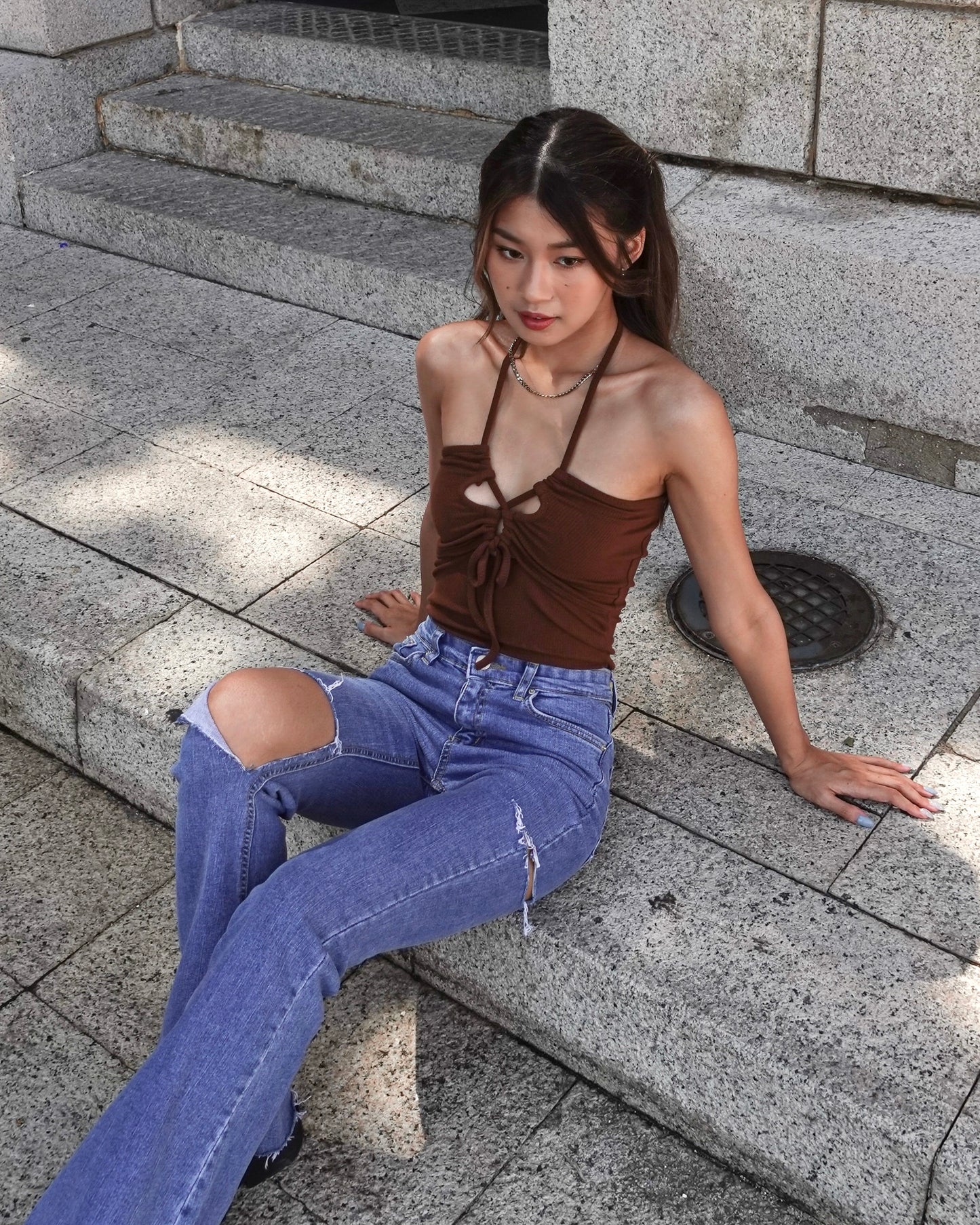 Front tie cut out detail top