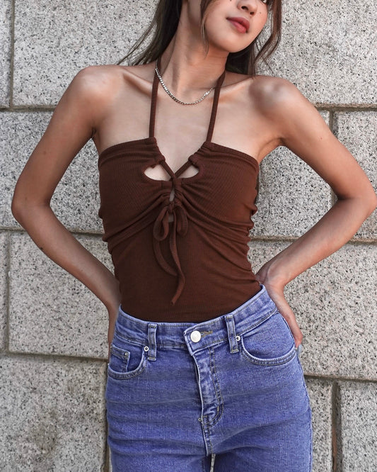 Front tie cut out detail top