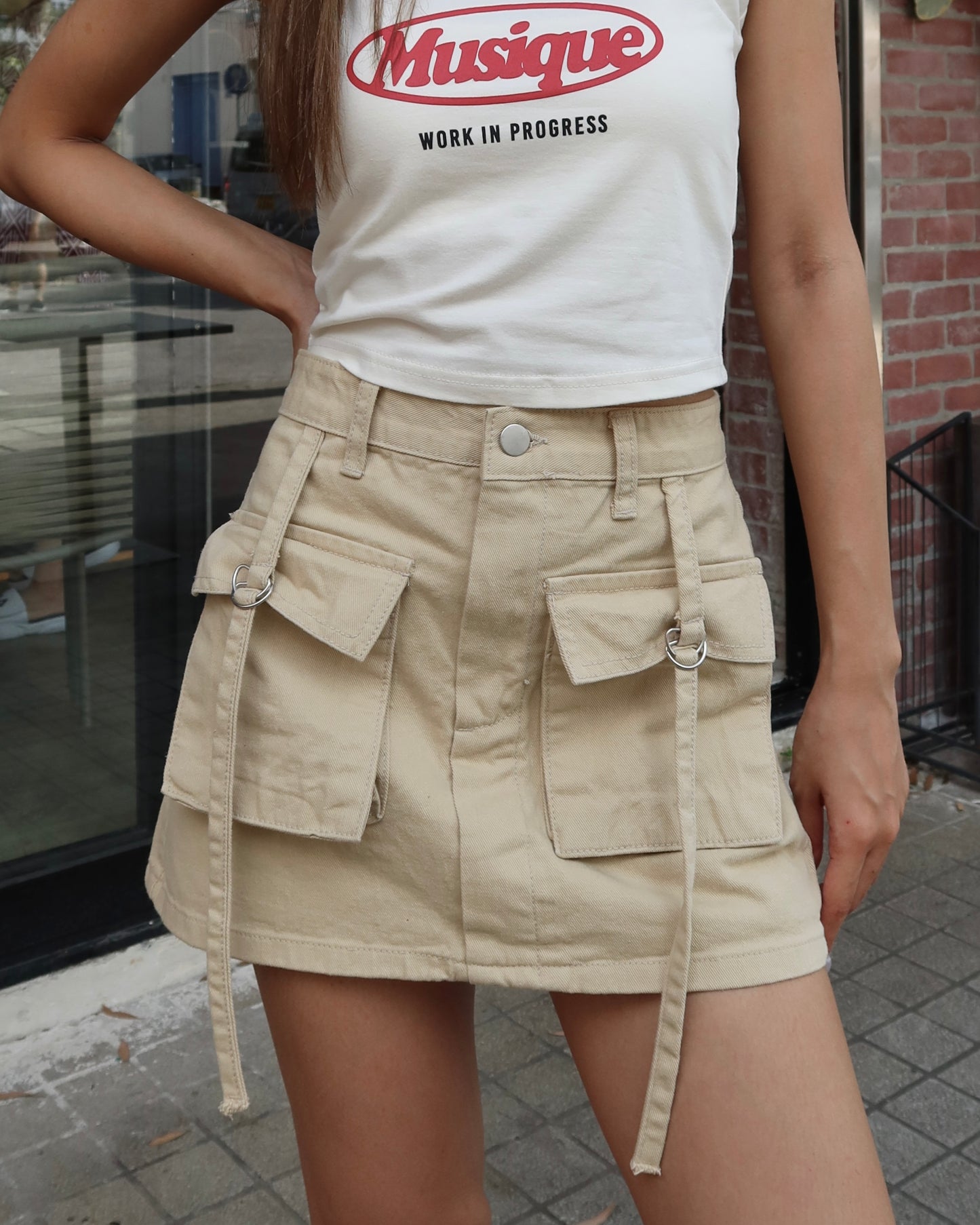Pocket front mini skirt