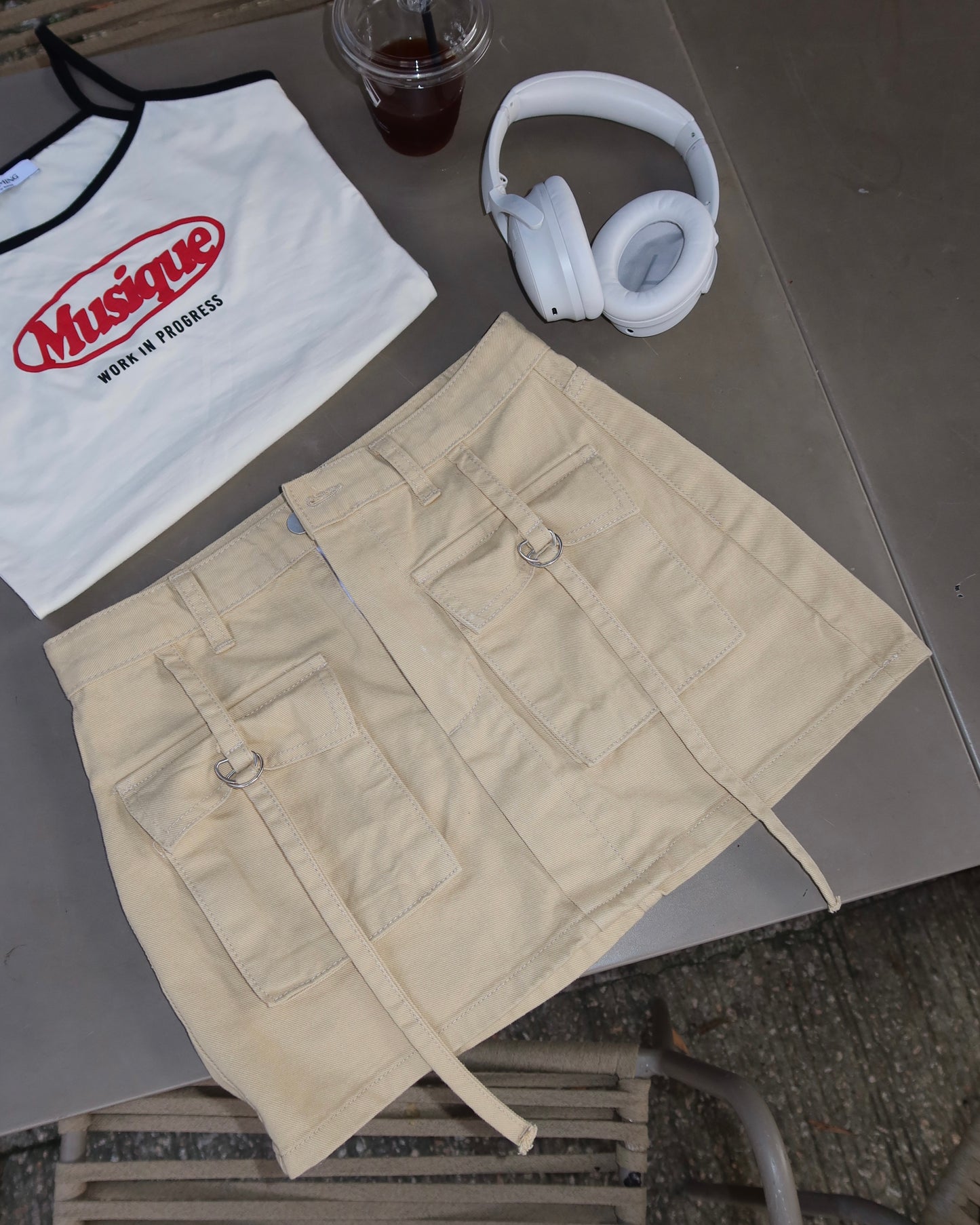 Pocket front mini skirt