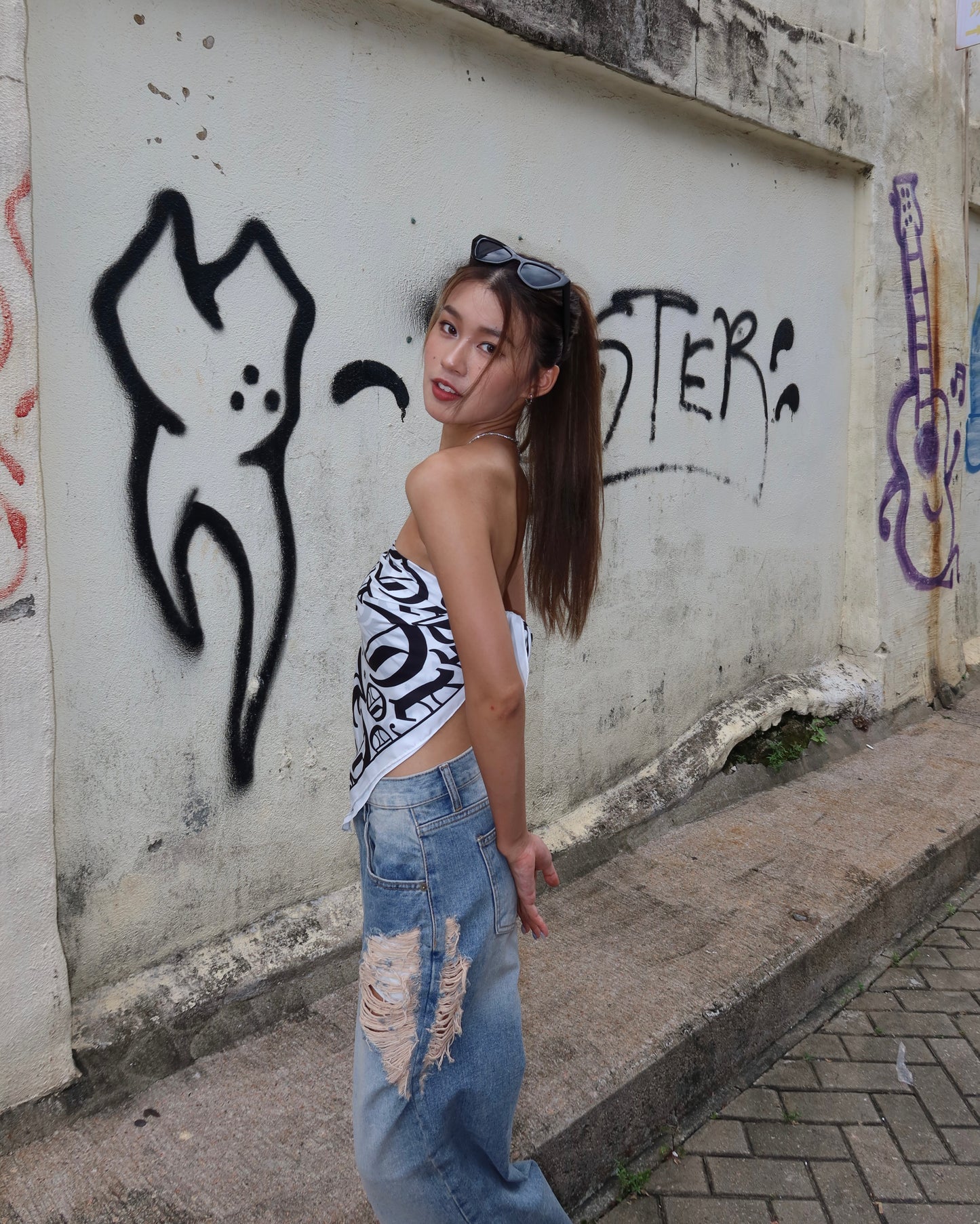 Multiway text print square scarf