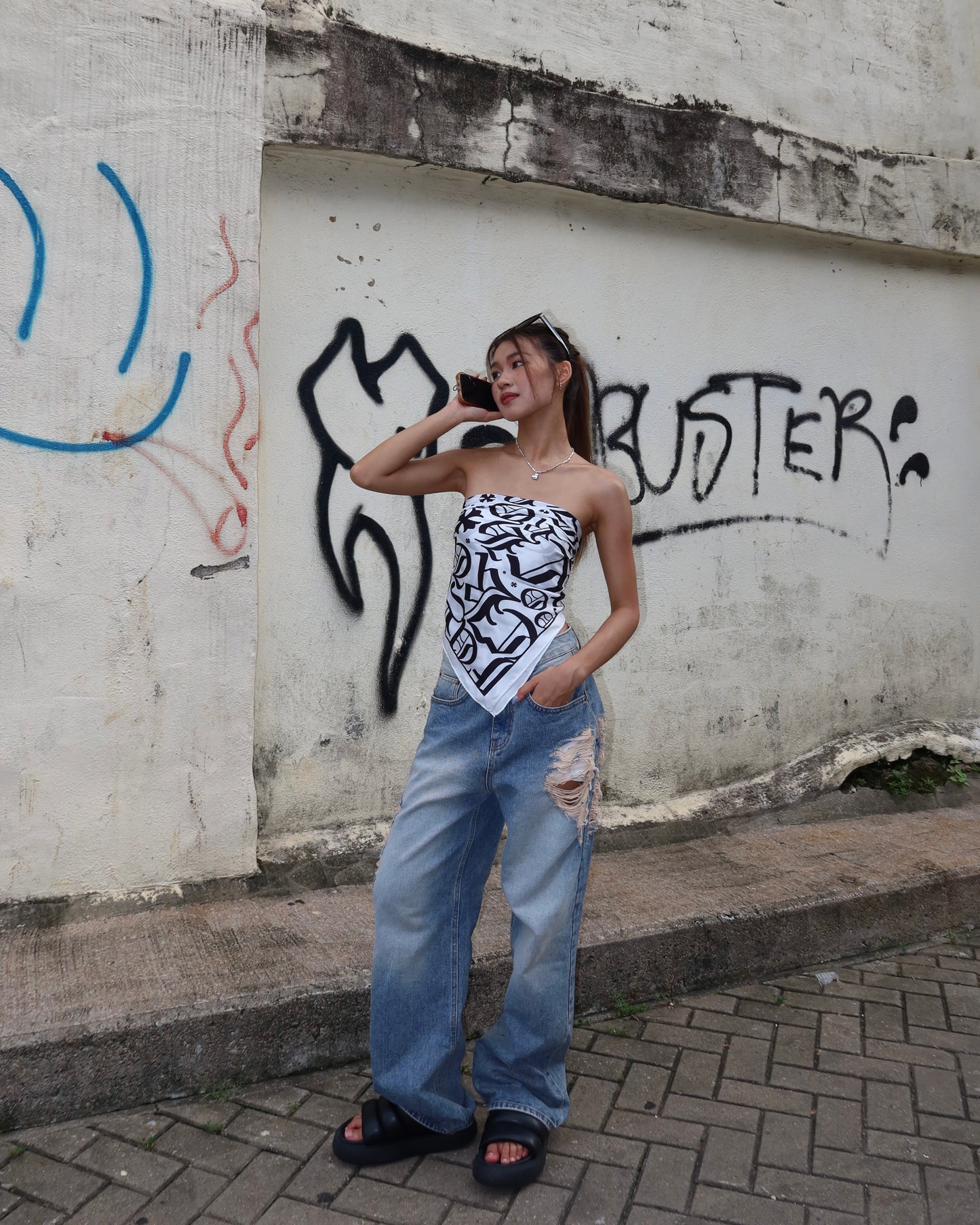 Multiway text print square scarf