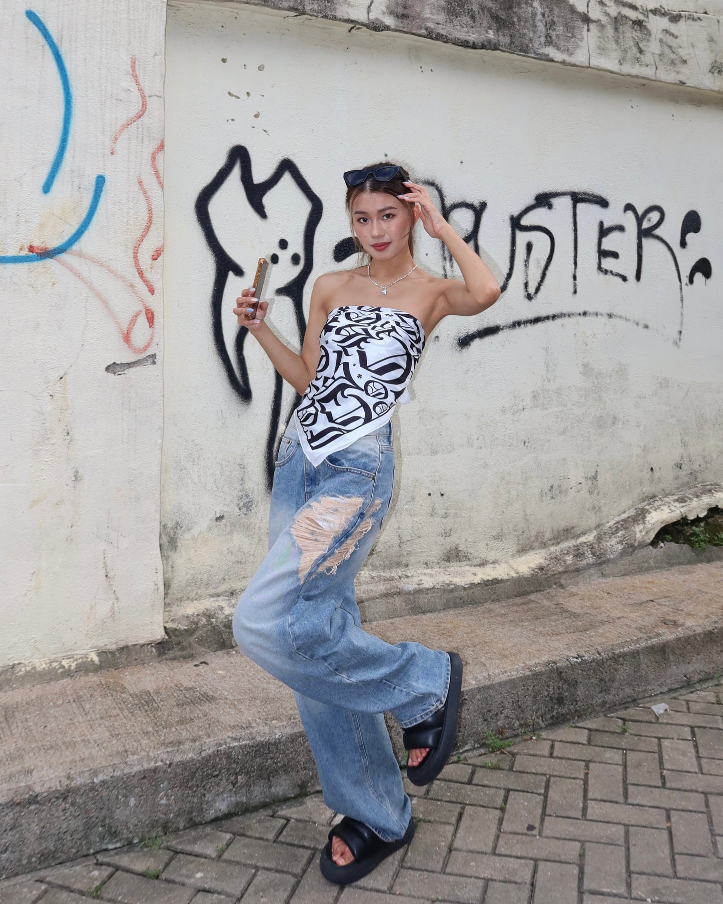 Multiway text print square scarf