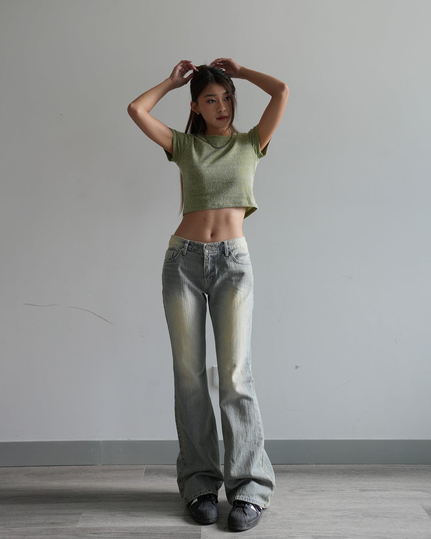 Low rise y2k washed flare jeans