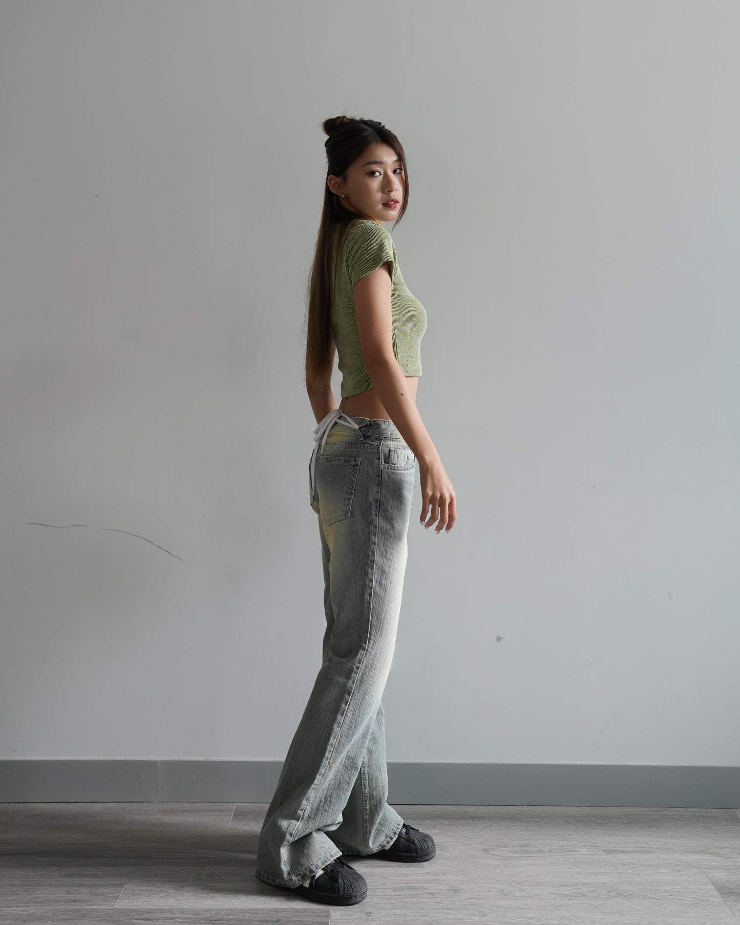 Low rise y2k washed flare jeans