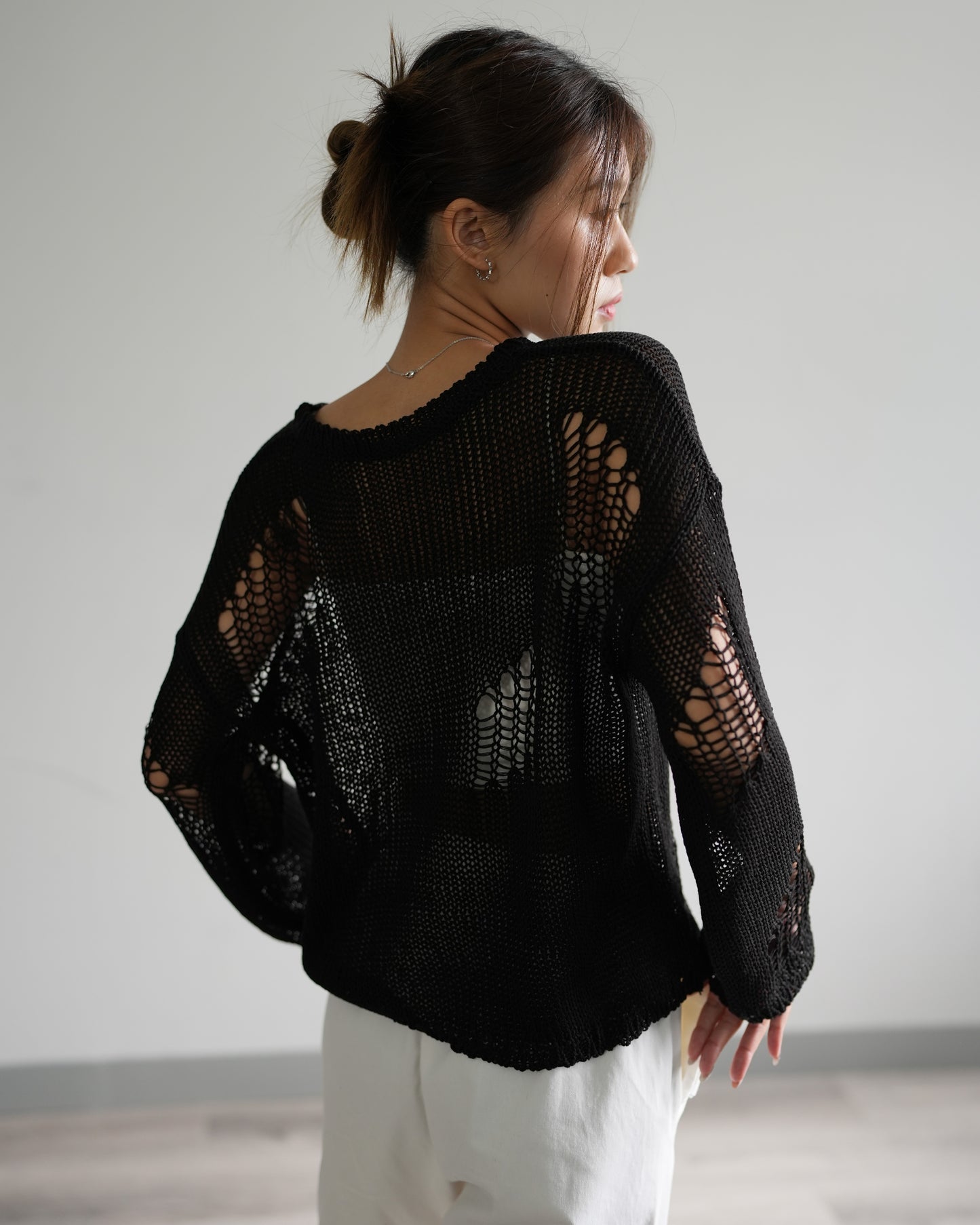 Hollow out crochet long-sleeves top