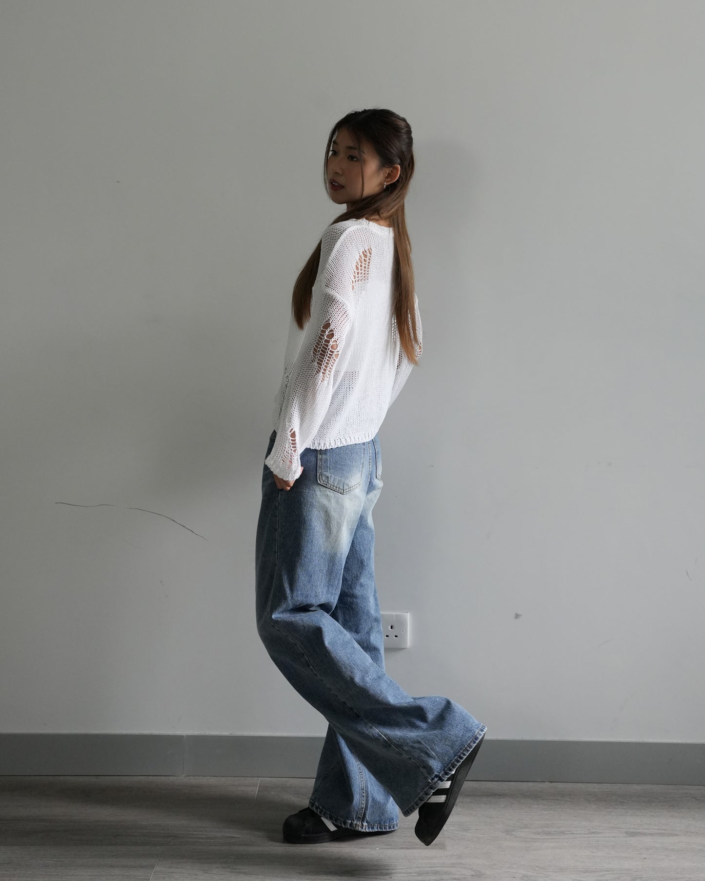 Hollow out crochet long-sleeves top