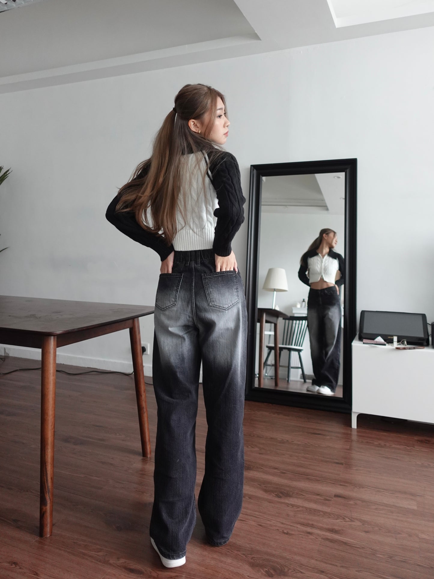 Dylan loose straight jeans