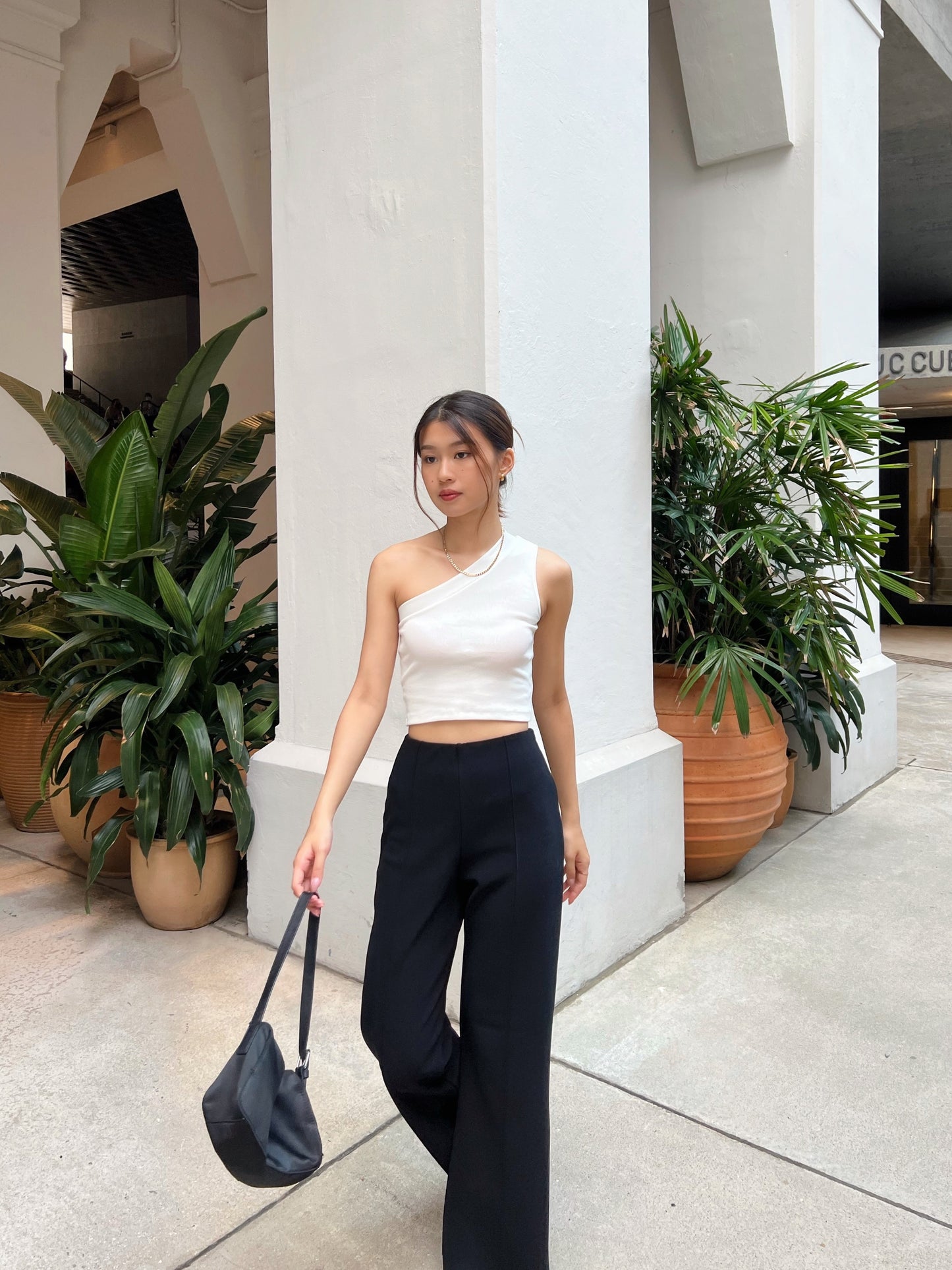 One shoulder sleeveless tank top (2 colors)