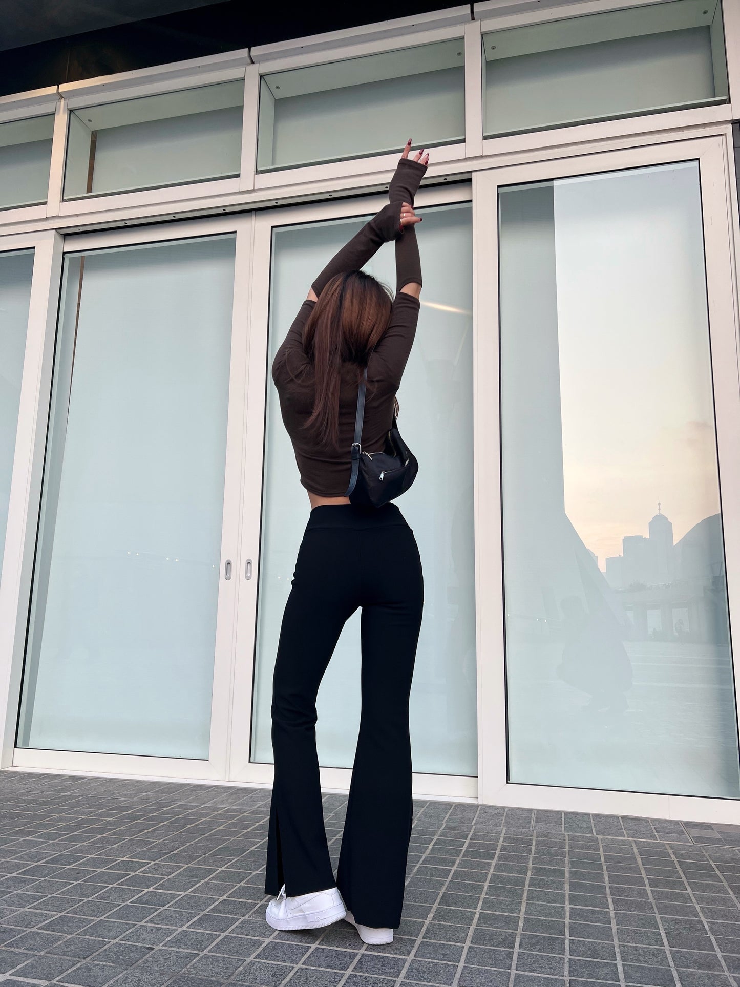 High-rise flare trousers with side split (2 colors)