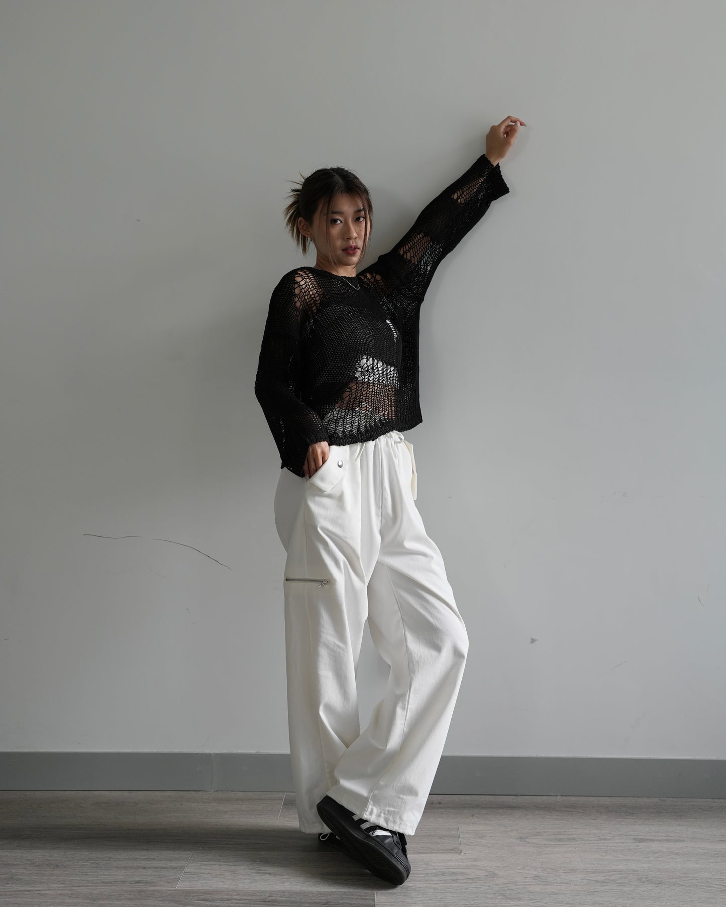 Hollow out crochet long-sleeves top