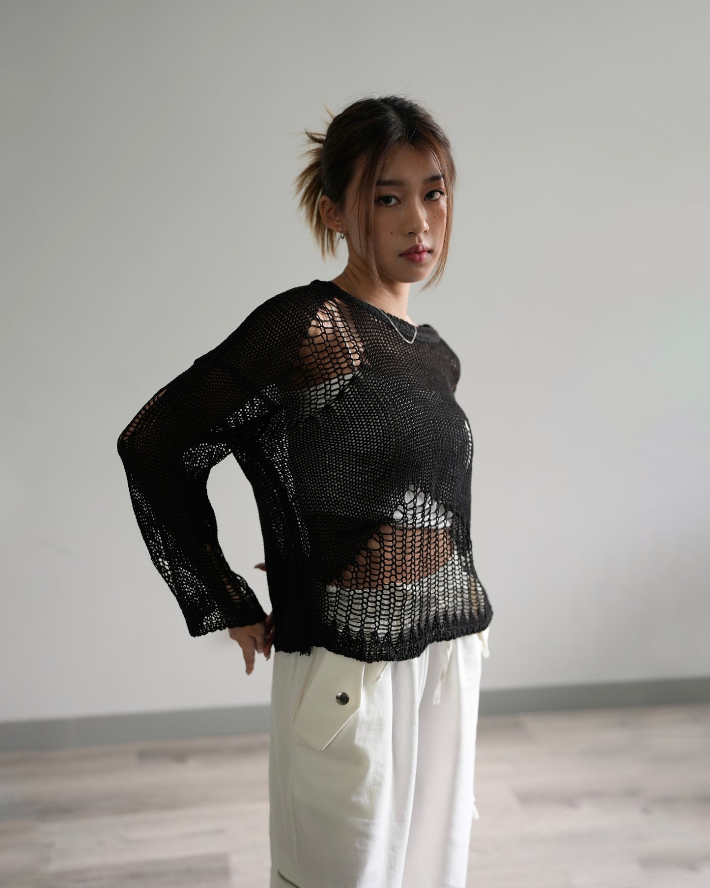 Hollow out crochet long-sleeves top