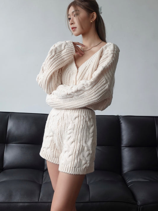 Cozy knit set (cardigan+knit shorts)
