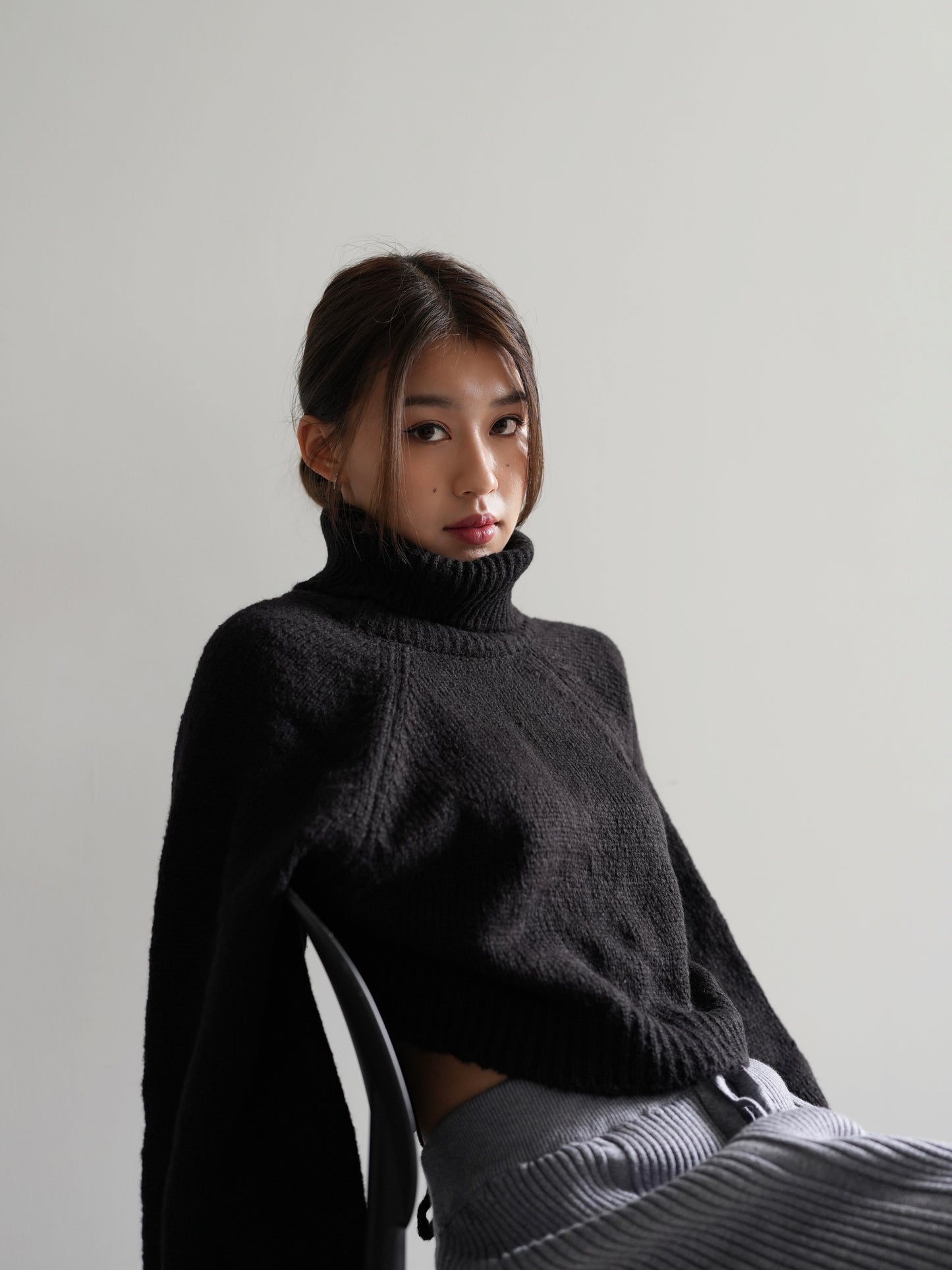 Backless lace up sweater