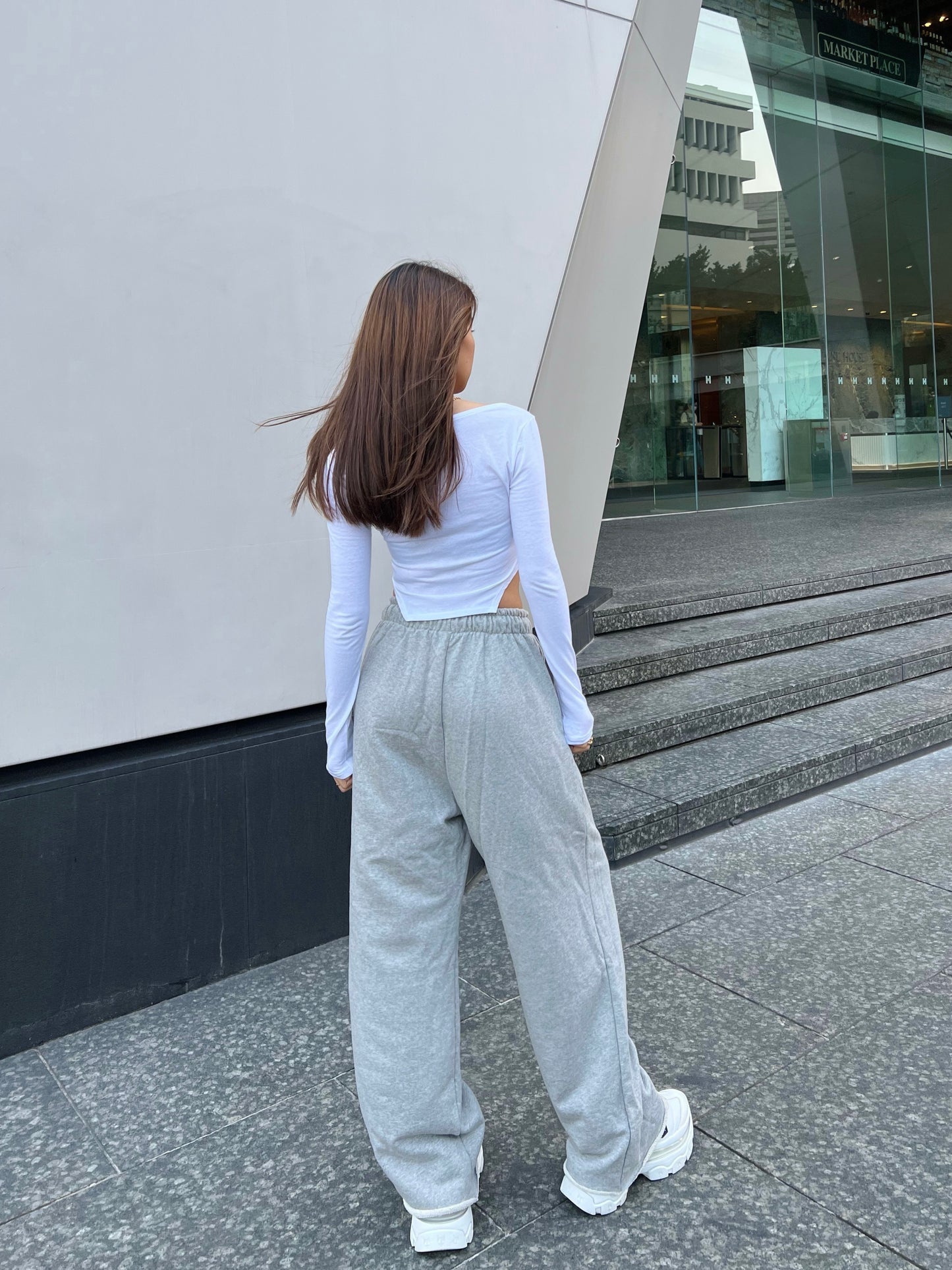 Square neckline cropped T-shirt (2 colors)