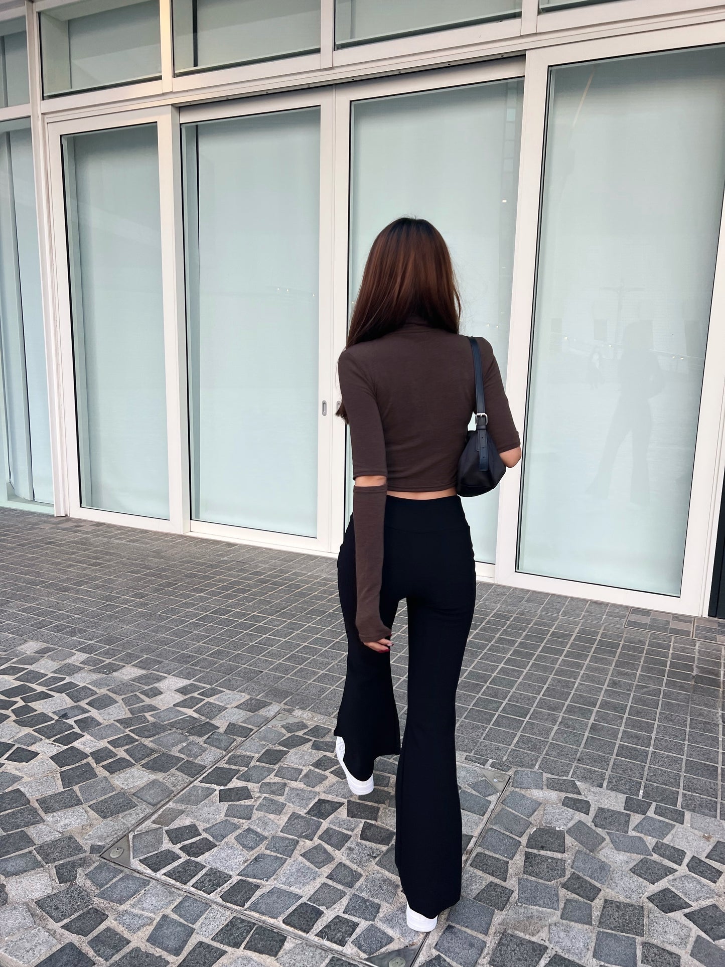 High-rise flare trousers with side split (2 colors)