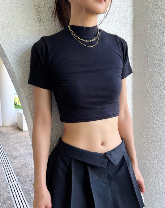 Basic mock neck crop top