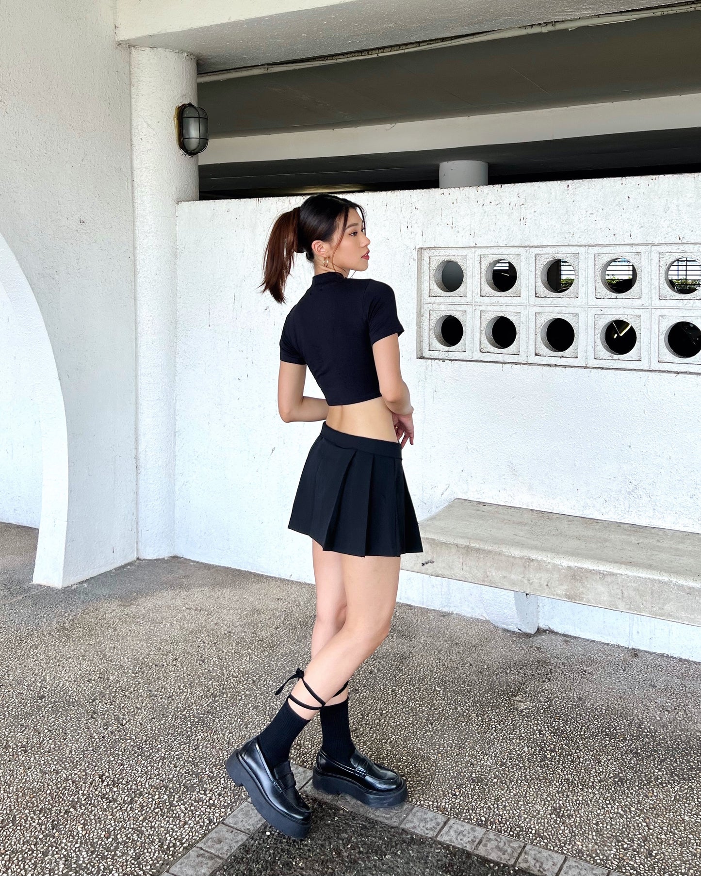 Basic mock neck crop top