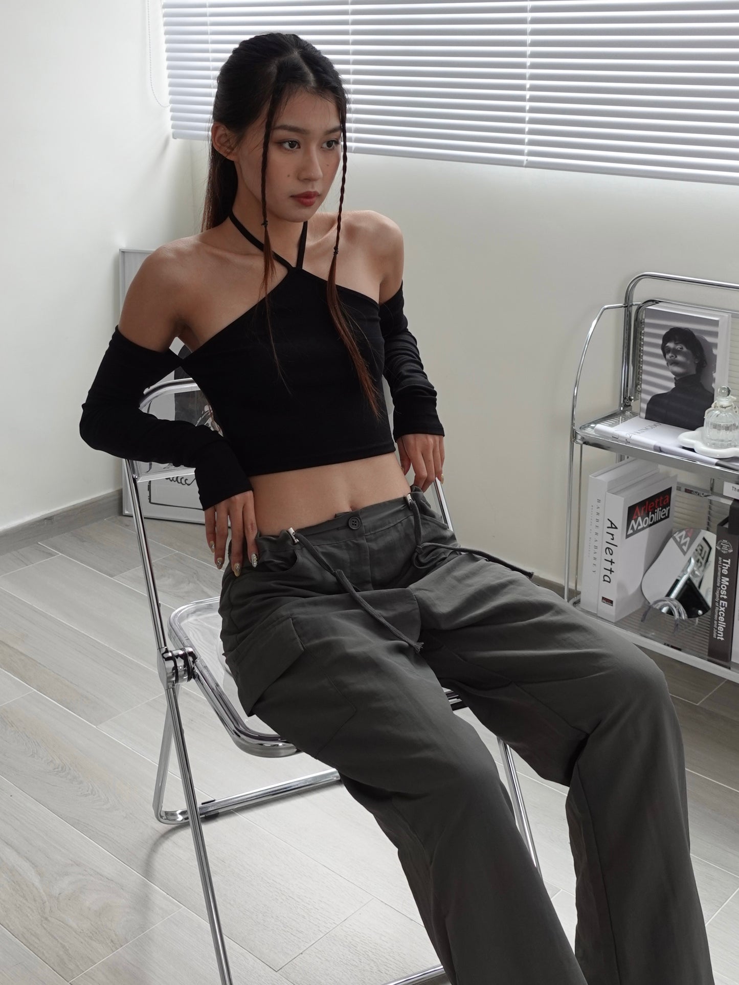 Clio cold shoulder crop top