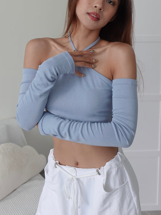 Clio cold shoulder crop top