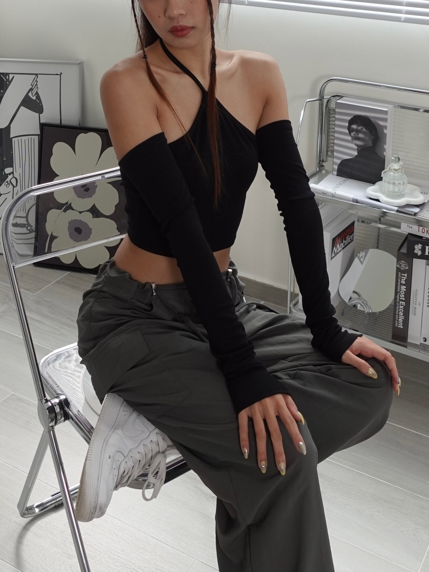 Clio cold shoulder crop top