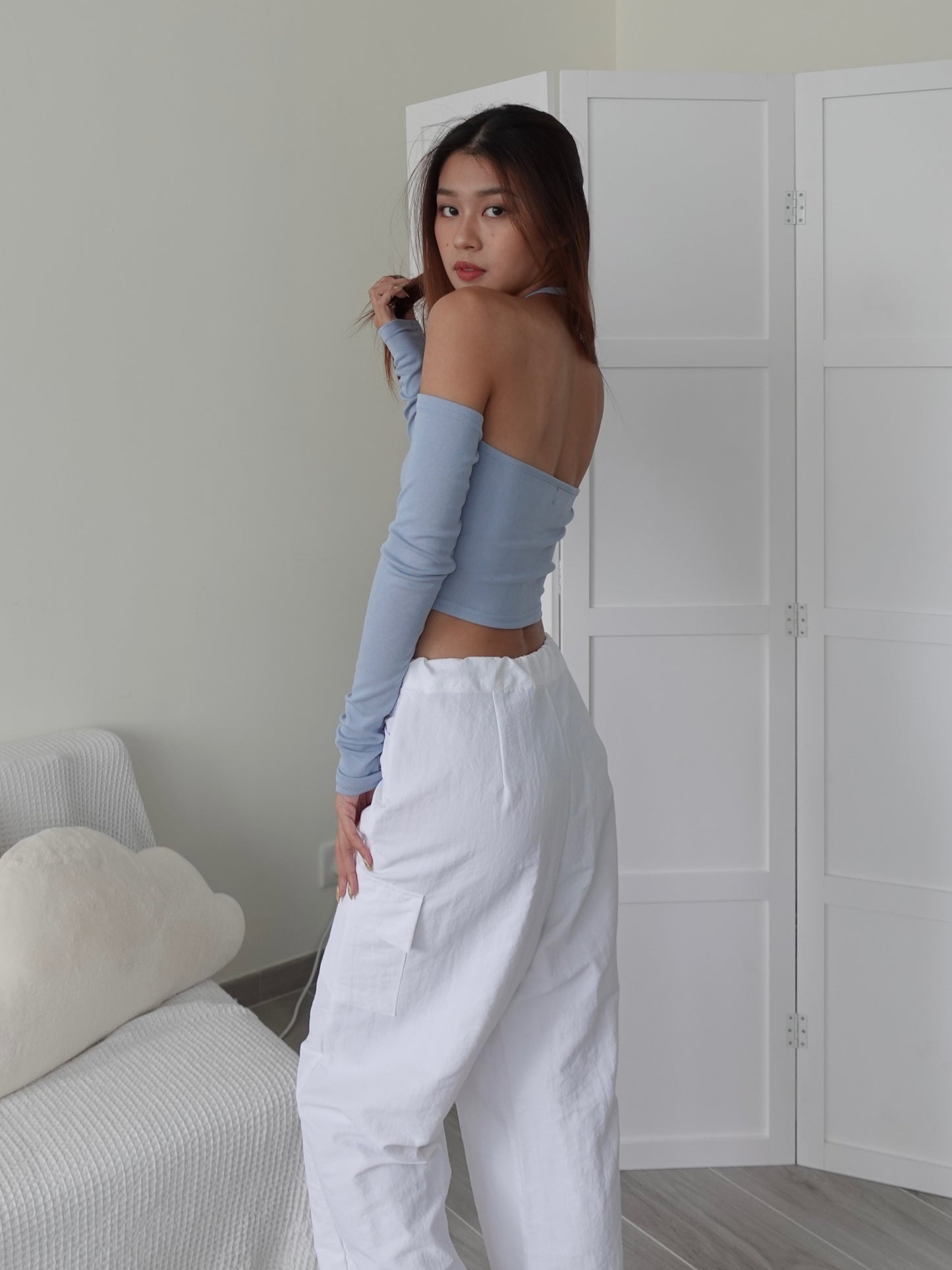 Clio cold shoulder crop top