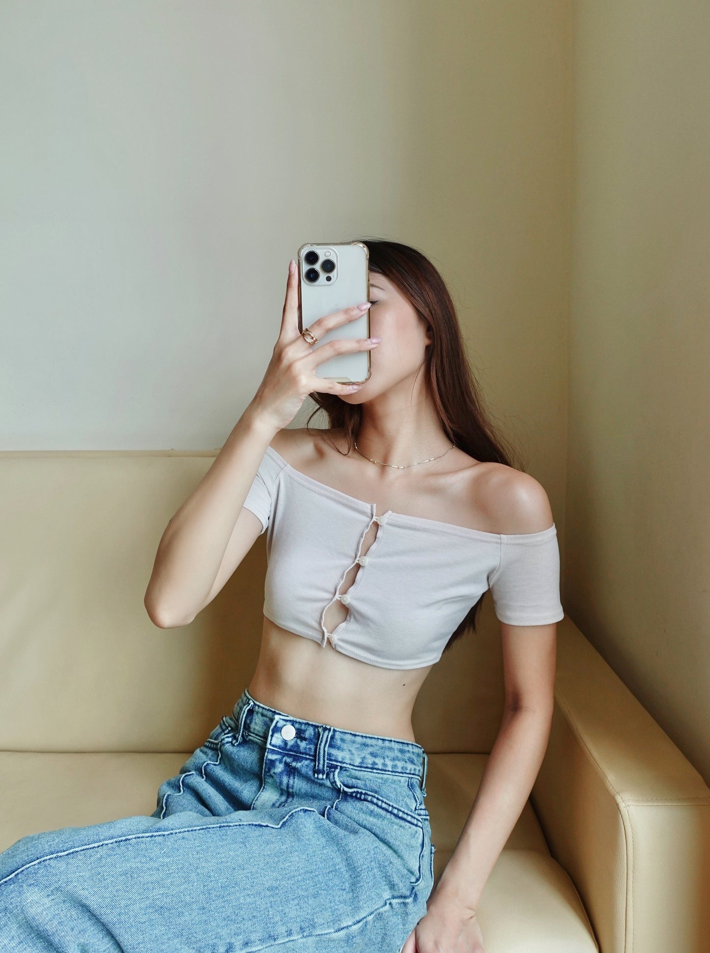 Button off shoulder crop top (2 colors)