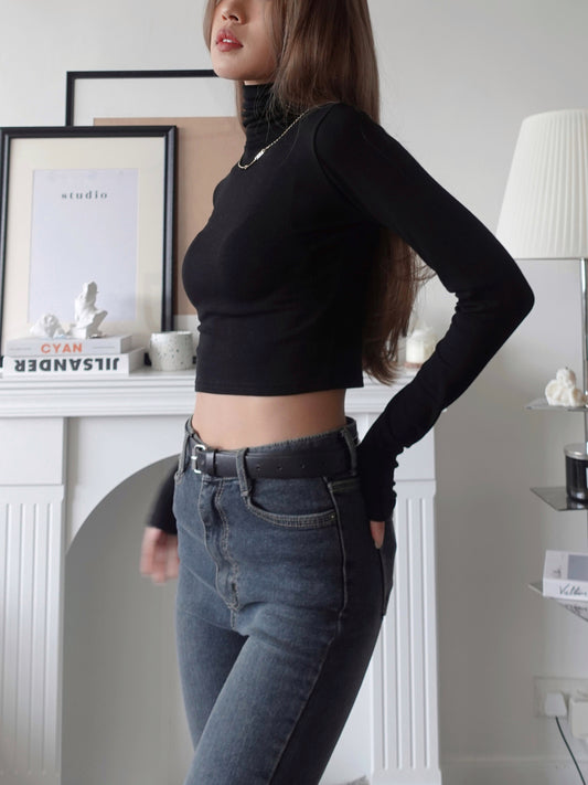 Must-have slim fit crop tee